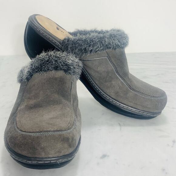 SOFTWALK Mule Clog Women 9 M Dark Gray Suede Faux Fur Trim Wedge Slip-On EUC - Picture 2 of 9